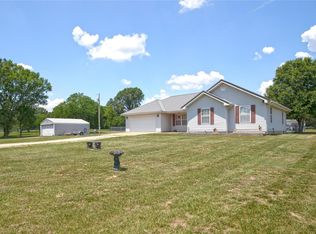 20655 Blackberry Ln, Crocker, MO 65452