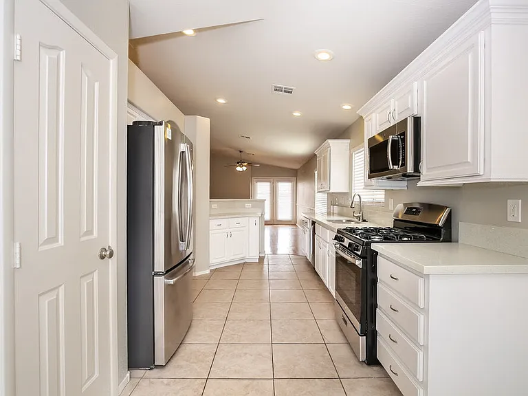741 Picasso Picture Ct — Photo 6