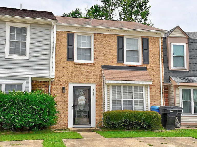 770 Spence Cir — Photo 1