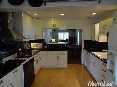3rd image of 3949 57th St