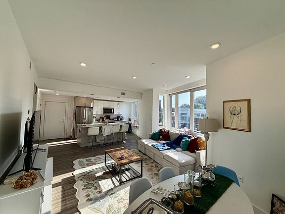 2nd image of 386 Market St Unit 202