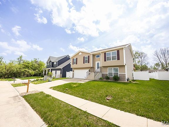2nd image of 301 Cherylwood Dr