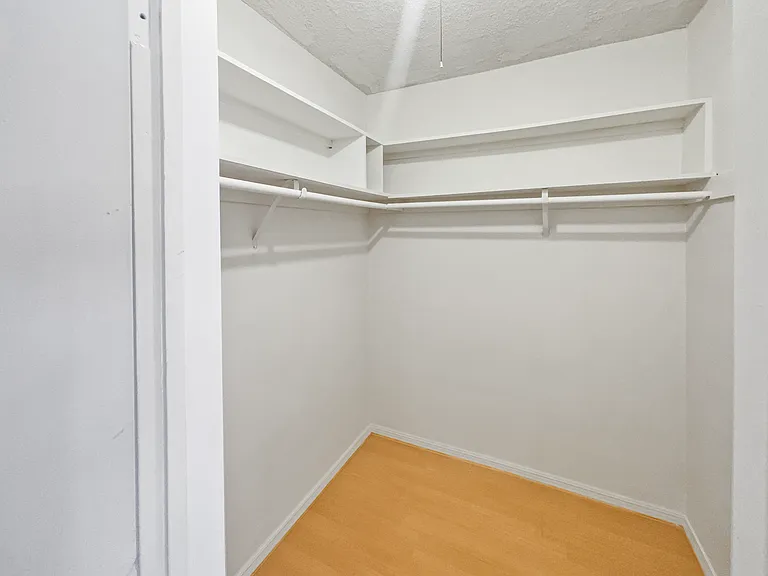 425 S Kenmore Ave #308 — Photo 9