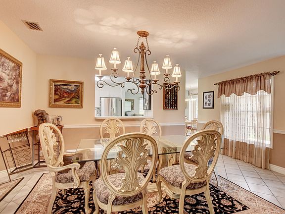 2nd image of 6176 Lansdowne Cir