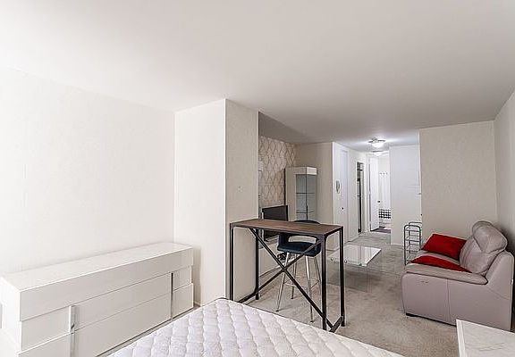 4th image of 350 W 50th St APT 5J