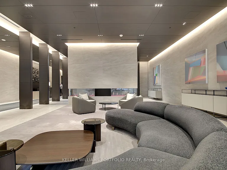 2221 Yonge St #1106 — Photo 26