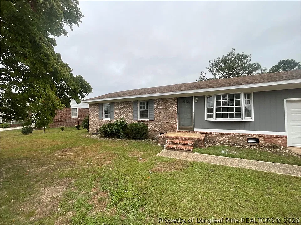 5947 Lexington Dr