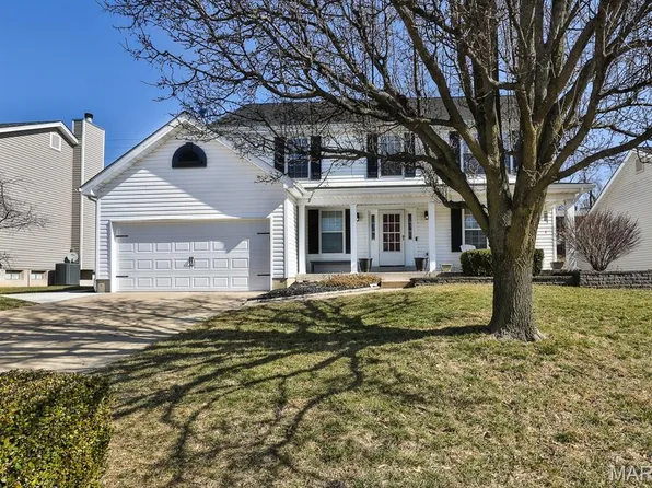 548 Crown Passage Dr, Saint Charles, MO 63303