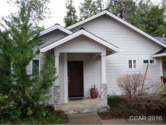 291 Fairway Village Dr photo 1
