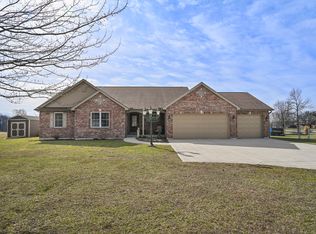 9032 E Edgewood Ln, Sunman, IN 47041