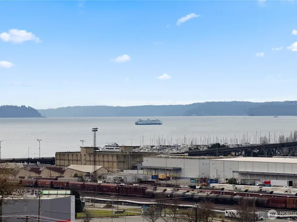 2625 13th Avenue W #202, Seattle, WA 98119