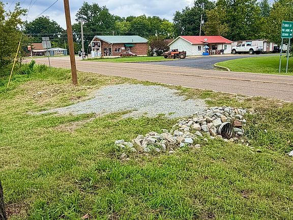 3rd image of 9805 Highway 641 N
