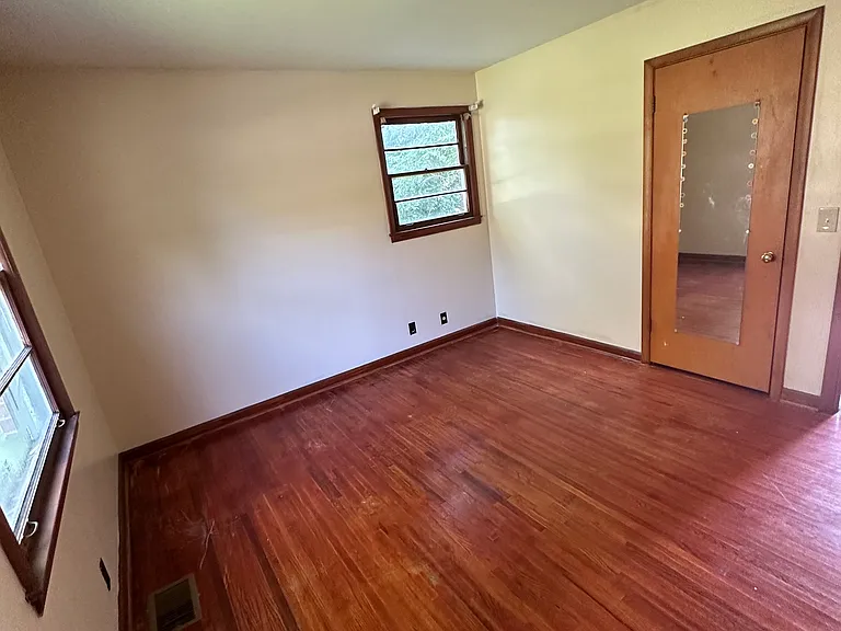 539 Bismark Dr — Photo 10