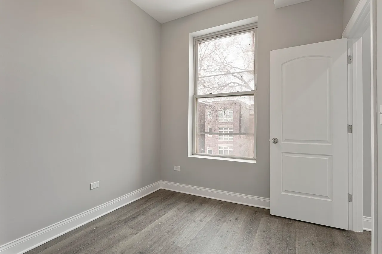 3 bed, 1500 sqft, $2,400 — Photo 4