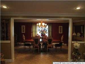 5th image of 406 Crown Ave