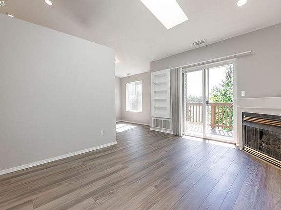 4th image of 5264 NE 121st Ave APT X-248