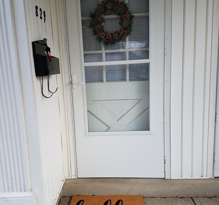 1st image of 829 Clareridge Ln