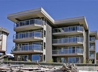 3633 Beach Dr SW APT 202, Seattle, WA 98116