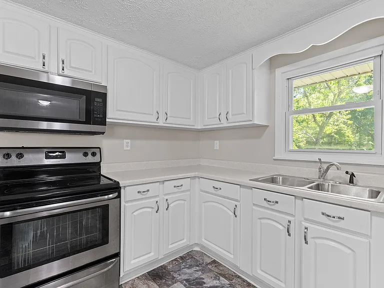 5128 Sunset Lake Rd — Photo 12