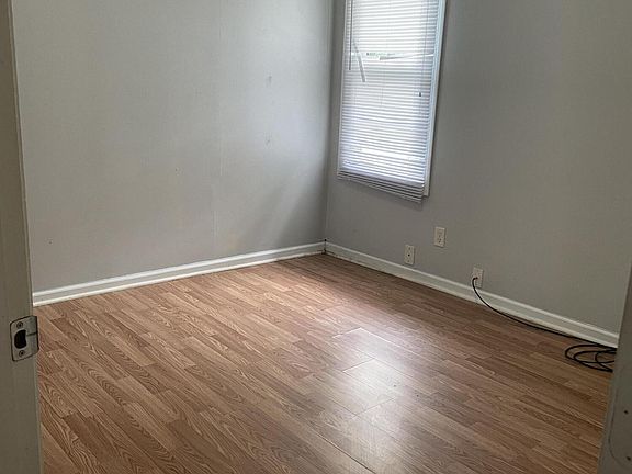 4th image of 42 S Sipple St