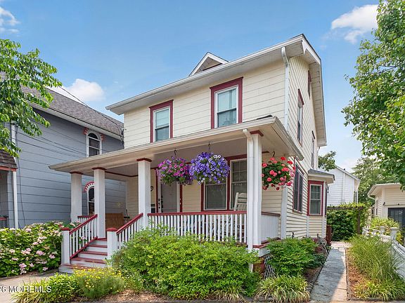 3rd image of 60 Asbury Avenue