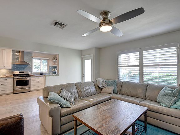 5th image of 1020 Casuarina Rd