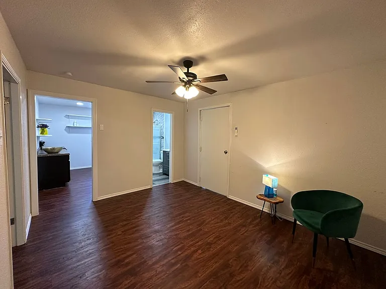 1619 Nolan St #B — Photo 6