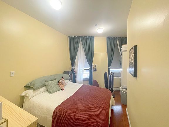 5th image of 14 Convent Ave APT 1R