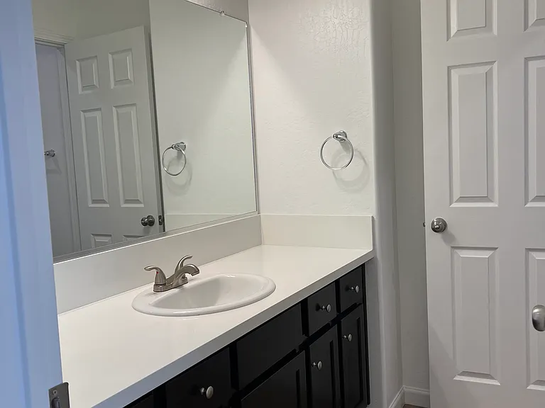 1025 Washington St — Photo 11