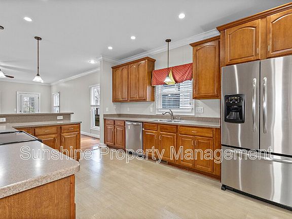 3rd image of 122 Riverview Ave