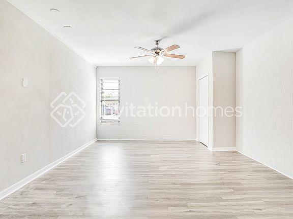 5th image of 408 Martigues Dr