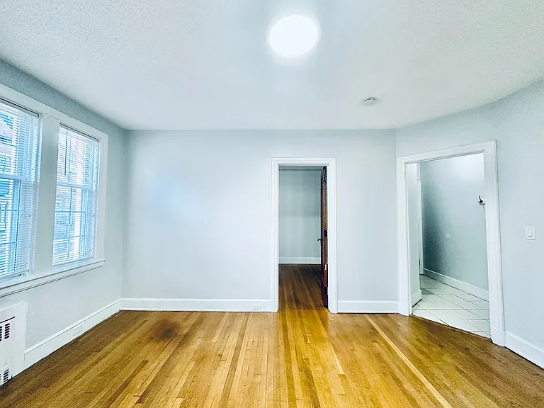 25 Lynwood Pl — Photo 4
