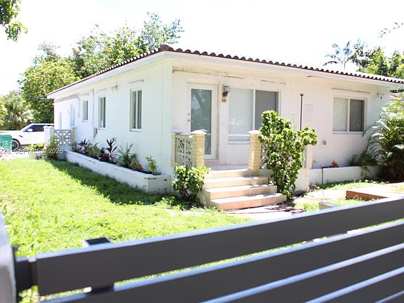 4th image of 4141 NW 5th Ave
