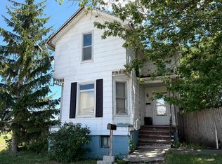 1305 Langstaff St, Essexville, MI 48732