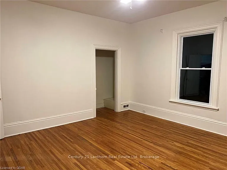 231 Albert St — Photo 15