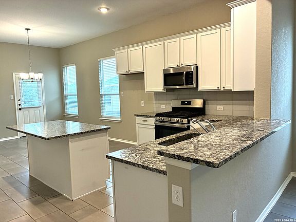 5th image of 151 Bobwhite Way