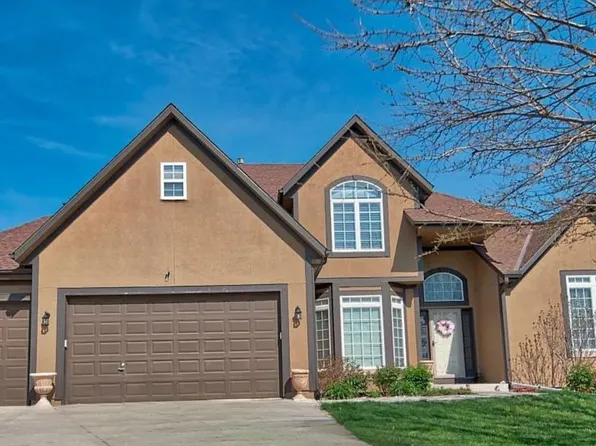 7932 W 155th Pl, Overland Park, KS 66223