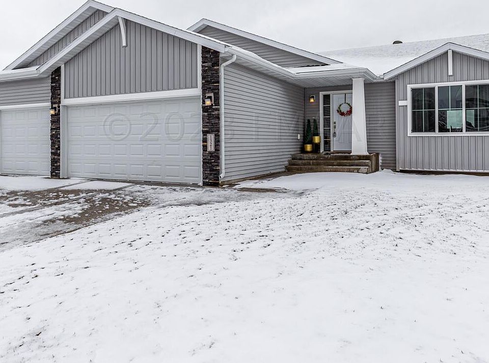 1321 Goldenwood Dr, West Fargo, ND 58078 MLS 231545 Zillow