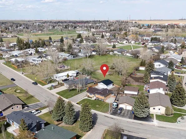 47 Willow Dr, Claresholm, AB T0L 0T0