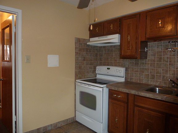 5th image of 8452 S Cottage Grove Ave APT 3N