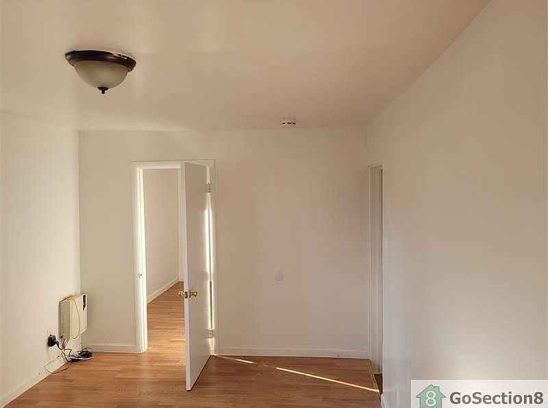 1st image of 3000 Bruner Ave APT 2L