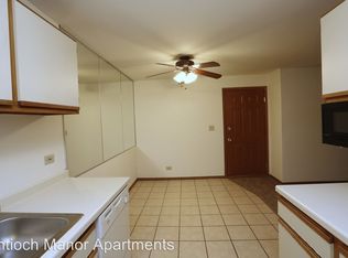 404 Donin Dr APT 104, Antioch, IL 60002