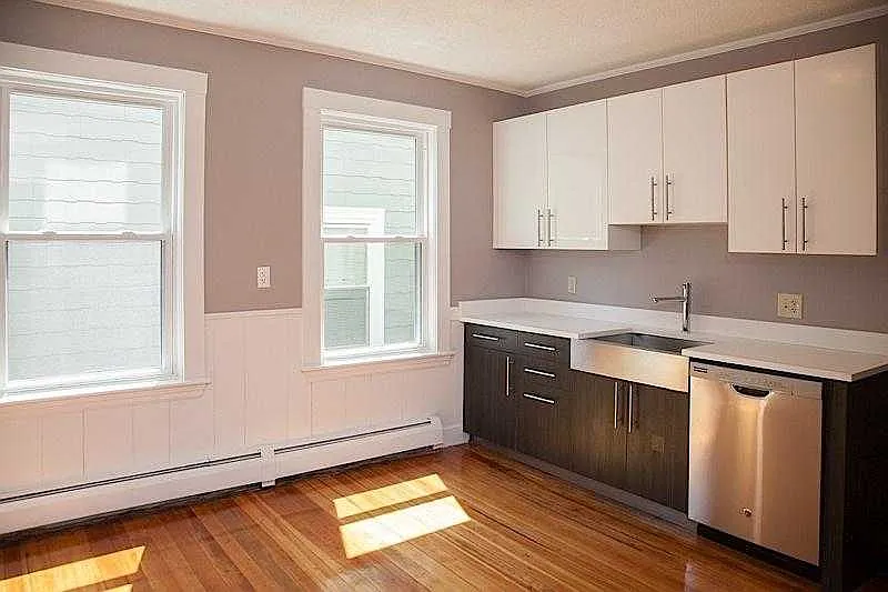 4 bed, $4,800 — Photo 2