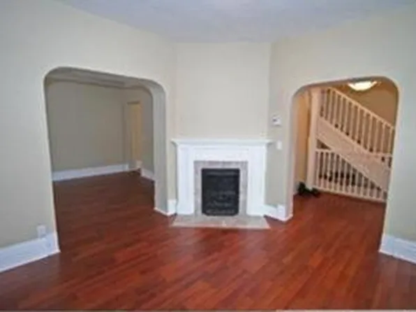 309 Chatsworth St N, Saint Paul, MN 55104