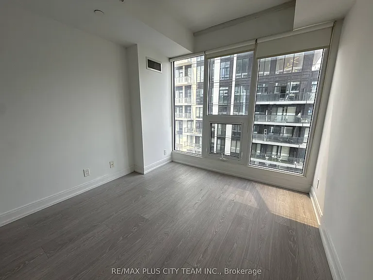 181 Dundas St E #1901 — Photo 8