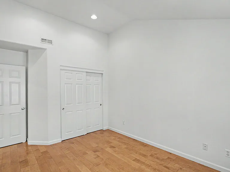 437 Camille Cir #1-11 — Photo 38
