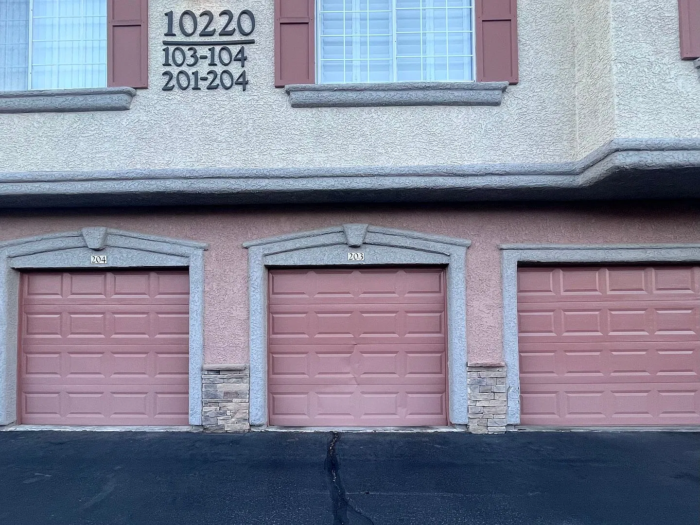 Rent Ready!! Cute 3 Bd/2ba Condo Located In Gated Summerlin Community! — Photo 3