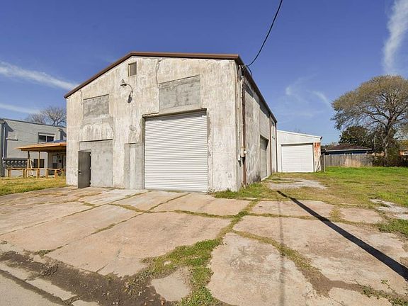 4th image of 1605 1st St
