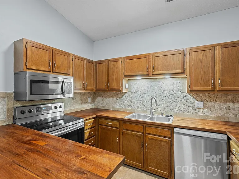 4130 Charlotte Hwy #L — Photo 6