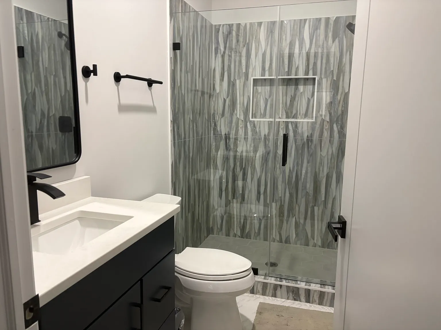 1 bed, 1700 sqft, $1,700 — Photo 3